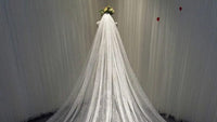 peigne-a-cheveux-pour-un-dejeuner-de-noces-dor-50-ans-de-mariage