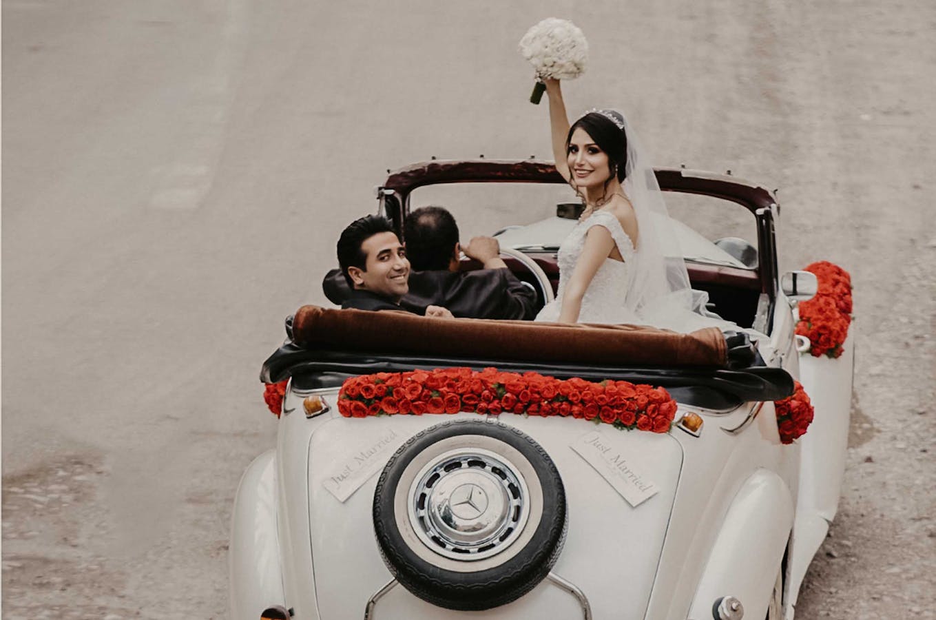 comment-faire-la-deco-de-voiture-pour-un-mariage-guide-complet-et-fun