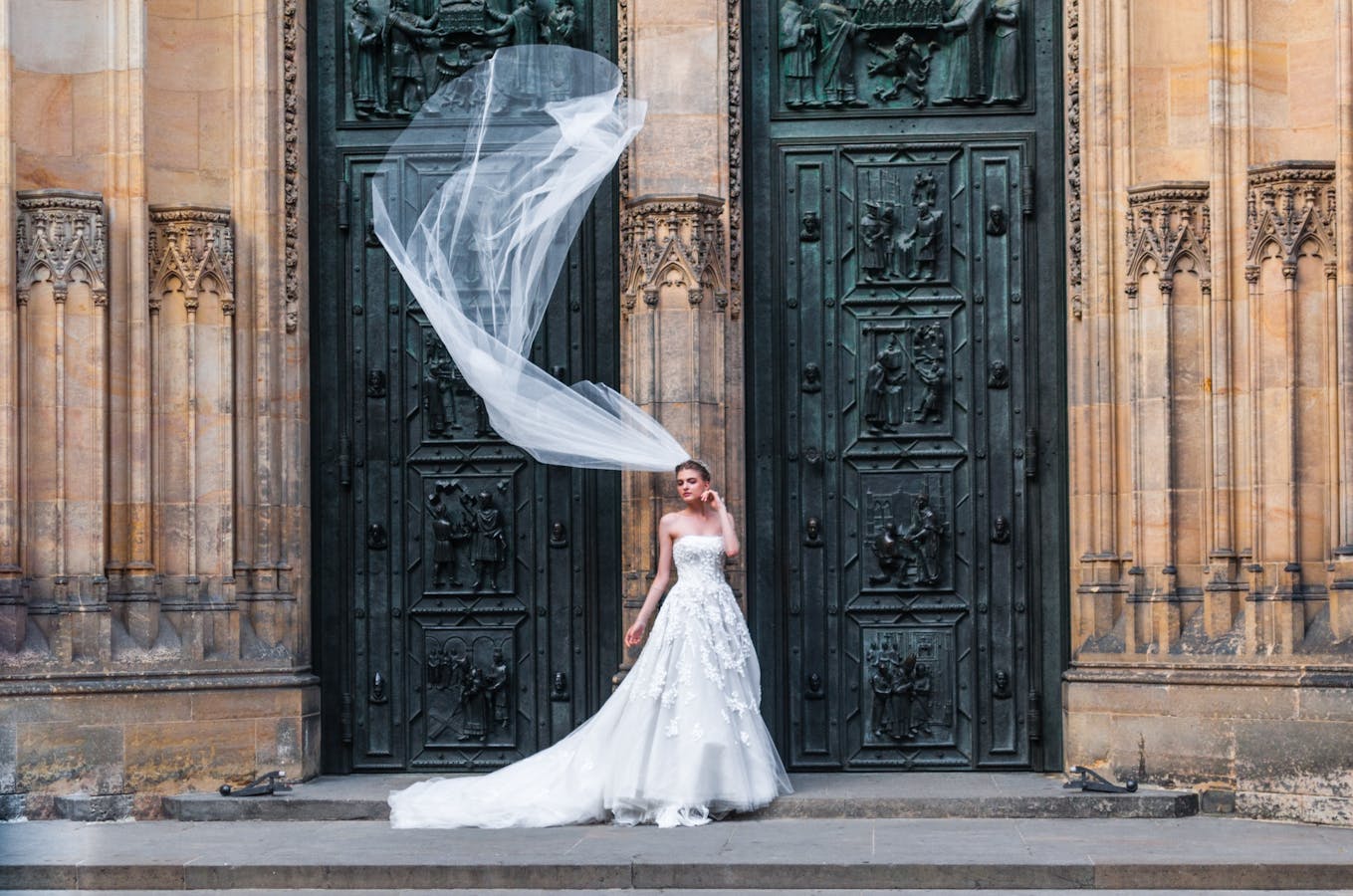 Quelle Robe de Mariée Choisir Quand On est Petite et Mince ?
