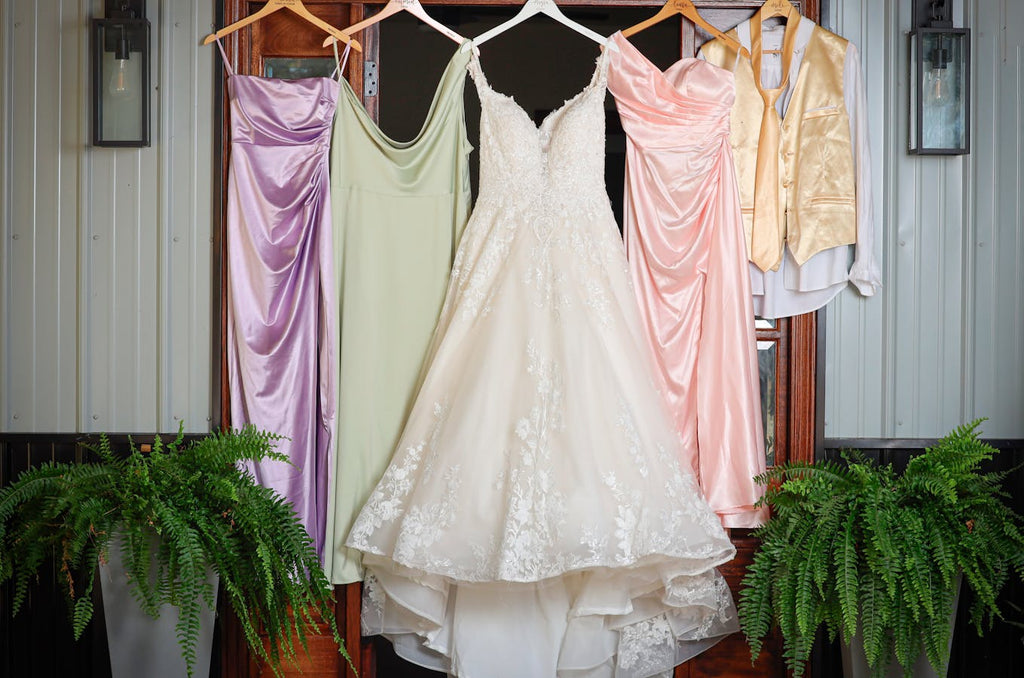 Comment laver sa robe de mariée sans (trop) paniquer : guide pratique et (un peu) décalé