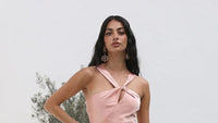 robe-cocktail-mariage-rose-poudre-matiere-fluide-champetre
