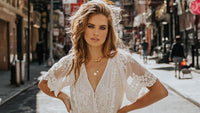 robe-de-mariee-simple-champetre-blanche-fluide