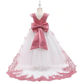 robe-de-princesse-avec-traine-pour-petite-fille