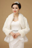 bolero-en-fausse-fourrure-pour-mariage