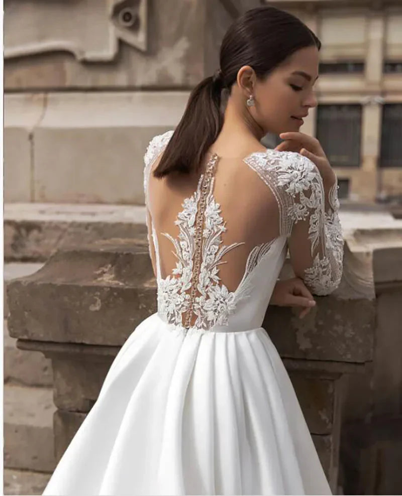 empress cut wedding dress New 2021 Bridal Gown Off shoulder Princess cut Champagne / 16 / 100cm