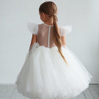 robe-princesse-blanche-en-tulle