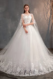 robe-de-mariee-longue-traine