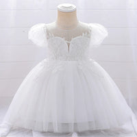robe-blanche-bebe