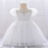 robe-blanche-bebe