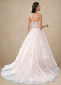 robe-de-mariee-a-strass-avec-dentelle-fleurie