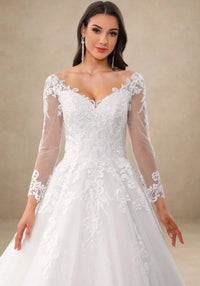 robe-de-mariee-brodee-coupe-princesse