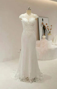 robe-de-mariee-droite-en-dentelle