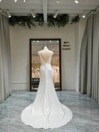 robe-de-mariee-droite-et-simple