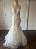 robe-de-mariee-sirene-a-motifs-fleuris