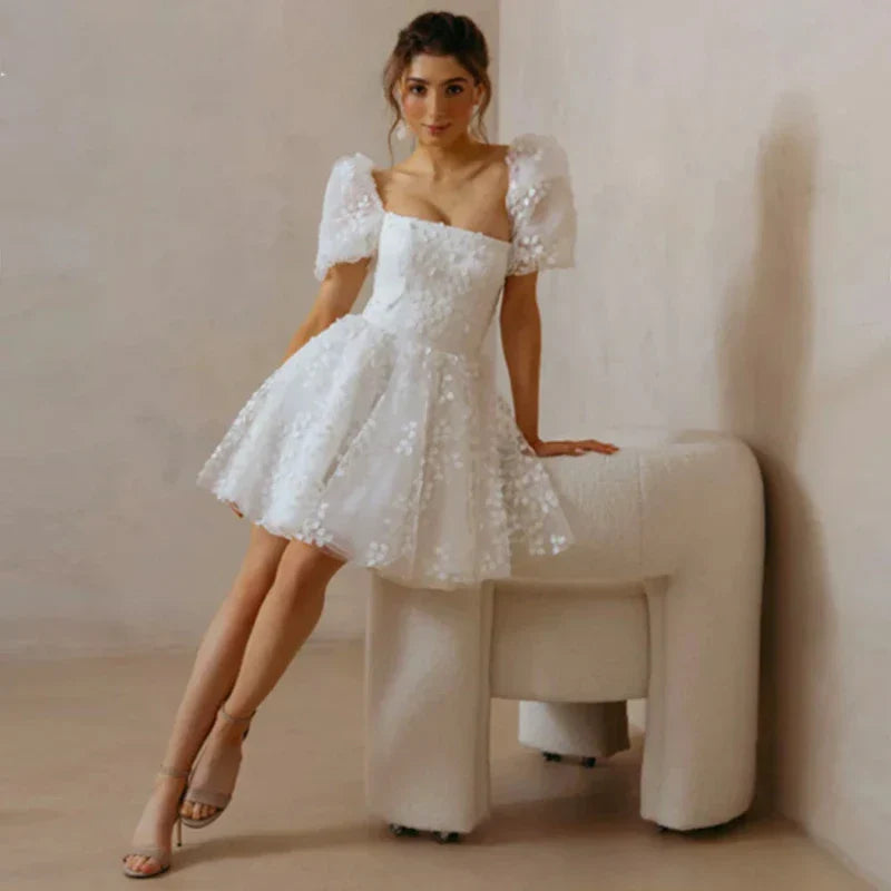 Robe de Mariée Courte Coupe Droite