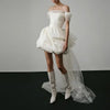 Abito da sposa corto con strascico