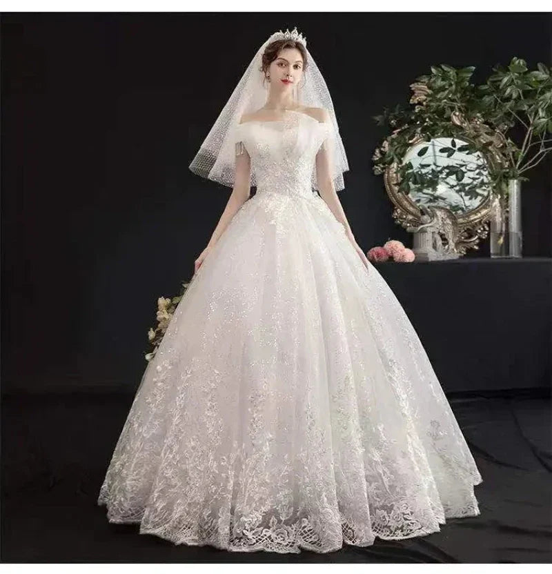 robe-mariee-col-bateau-dentelle