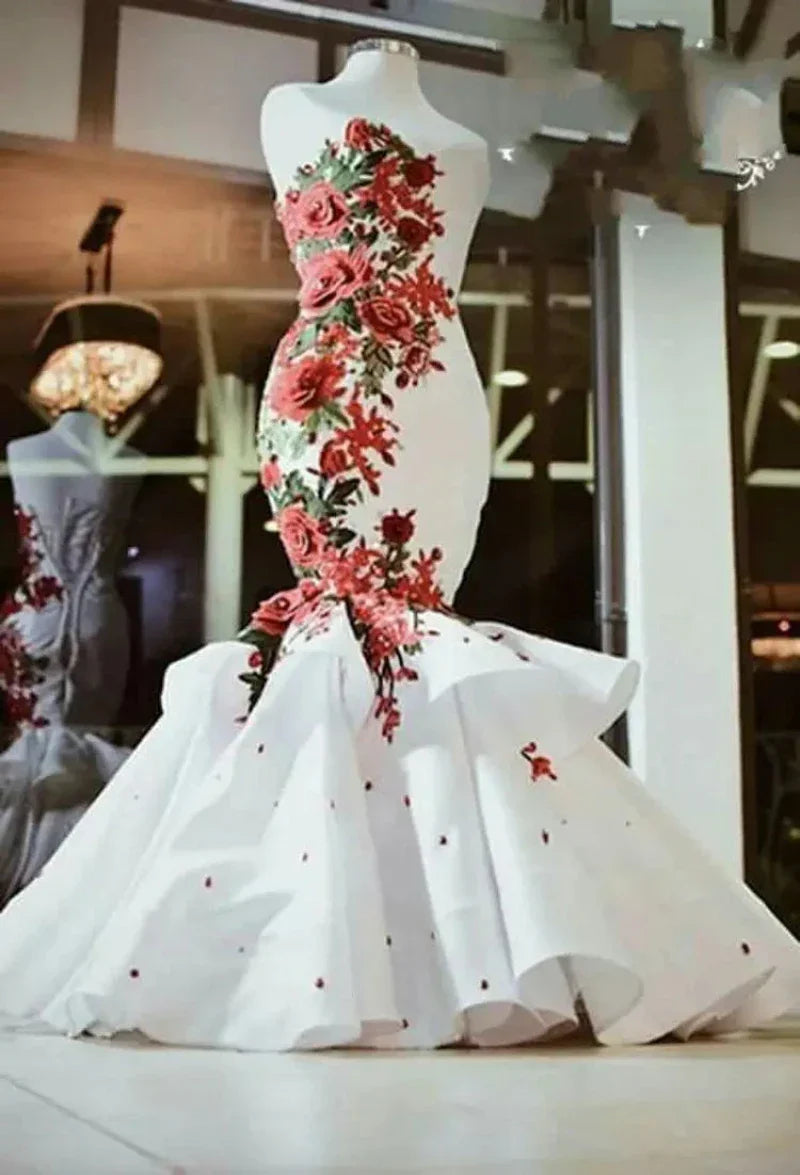 Robe de Mariée Avec Fleur Rouge