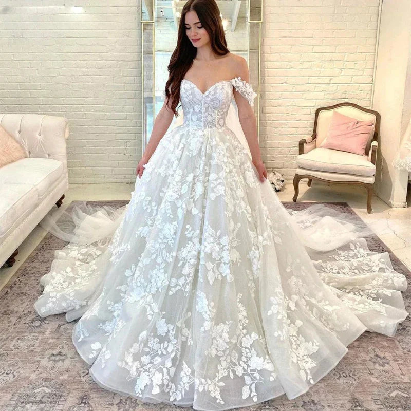 robe-de-mari-e-sir-ne-paules-d-nud-es