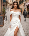 Abito da sposa drappeggiato senza spalline