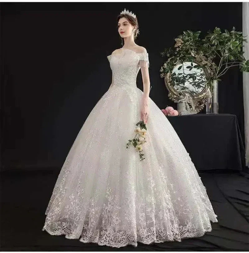 robe-mariee-col-bateau-dentelle