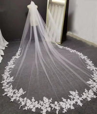 Voile de mariée long en dentelle