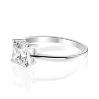 bague-solitaire-diamant-princesse