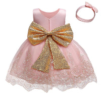 bebe-brune-robe-de-princesse