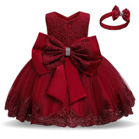bebe-habillee-en-princesse-robe
