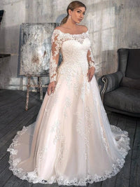 robe-de-mariage-femme-ronde-2025