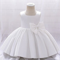 robe-blanche-bebe-naissance