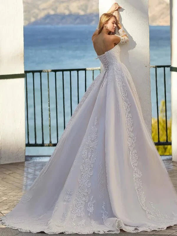 robe-de-mariage-princesse-epaule-denudee