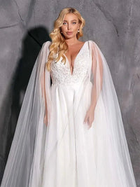 robe-de-mariee-avec-cape-grande-taille