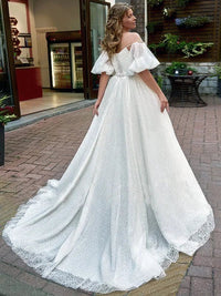 robe-de-mariee-courte-pour-femme-ronde-et-petite