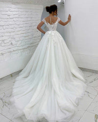 robe-de-mariee-princesse-dentelle-avec-traine