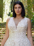 robe-de-mariee-dos-en-v-grande-taille