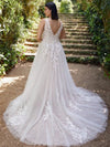 robe-de-mariee-dos-en-v-grande-taille