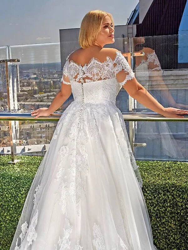 robe-de-mariee-elegante-grande-taille