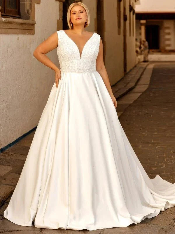 robe-de-mariee-en-satin-curvy
