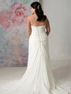 robe-de-mariee-pour-femme-petite-et-ronde