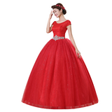 robe-de-princesse-femme-rouge