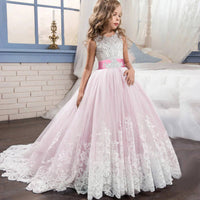 robe-de-princesse-fille-avec-traine