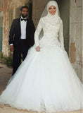 robe-de-mariee-princesse-pour-femme-voilee