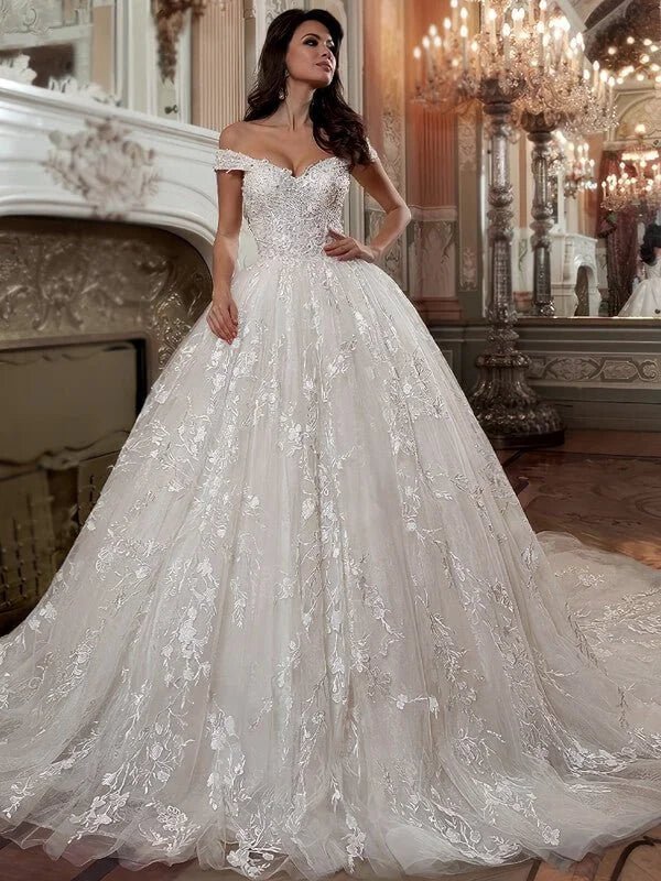 robe-mariee-princesse-elegante-a-epaules-denudees