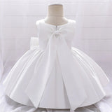 robe-blanche-bebe-naissance