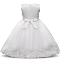 robe-de-princesse-blanche-pour-petite-fille