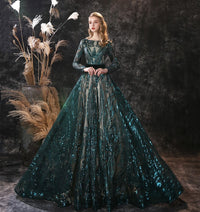 robe-de-princesse-femme-avec-traine