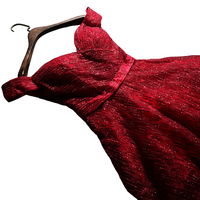 robe-rouge-de-princesse-femme