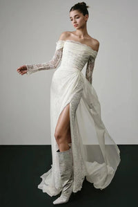 robe-de-mariee-boheme-chic-col-bardot