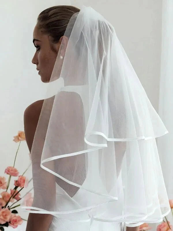 voile-de-mariee-a-bordure-fine